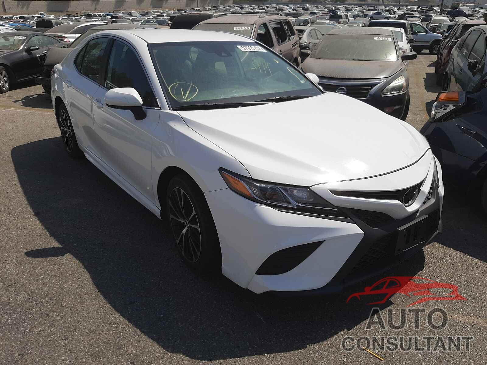 TOYOTA CAMRY 2020 - 4T1G11AK2LU930184