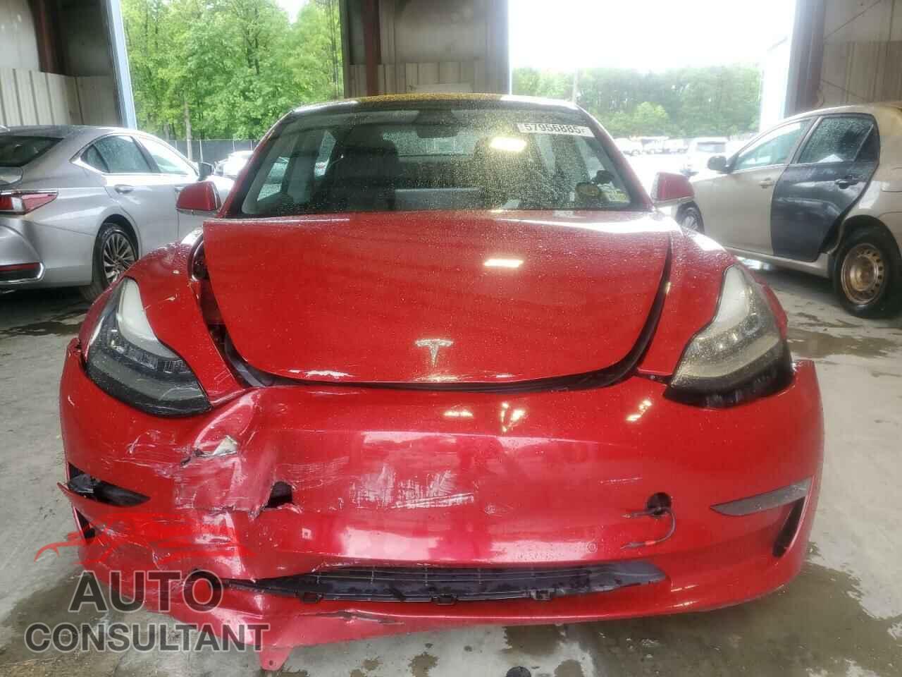 TESLA MODEL 3 2018 - 5YJ3E1EB7JF181017