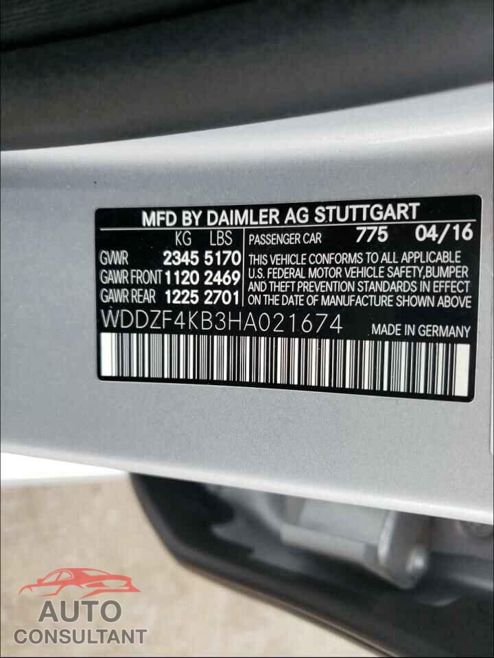 MERCEDES-BENZ E CLASS 2017 - WDDZF4KB3HA021674