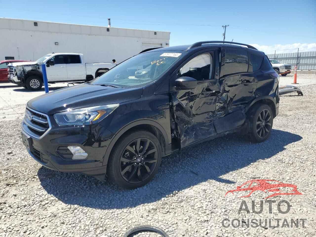 FORD ESCAPE 2018 - 1FMCU9GD8JUB72717