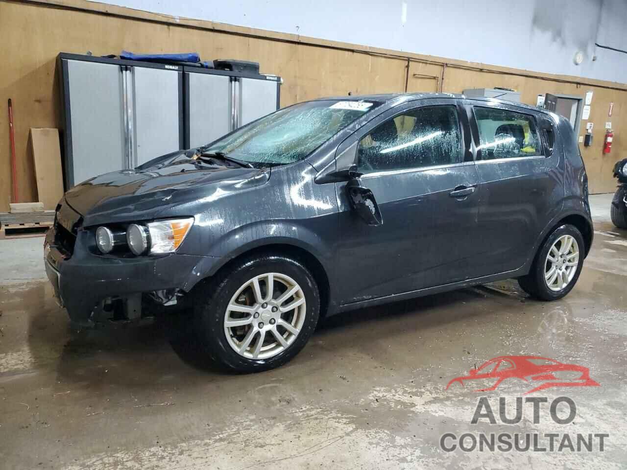 CHEVROLET SONIC 2015 - 1G1JC6SH1F4164885