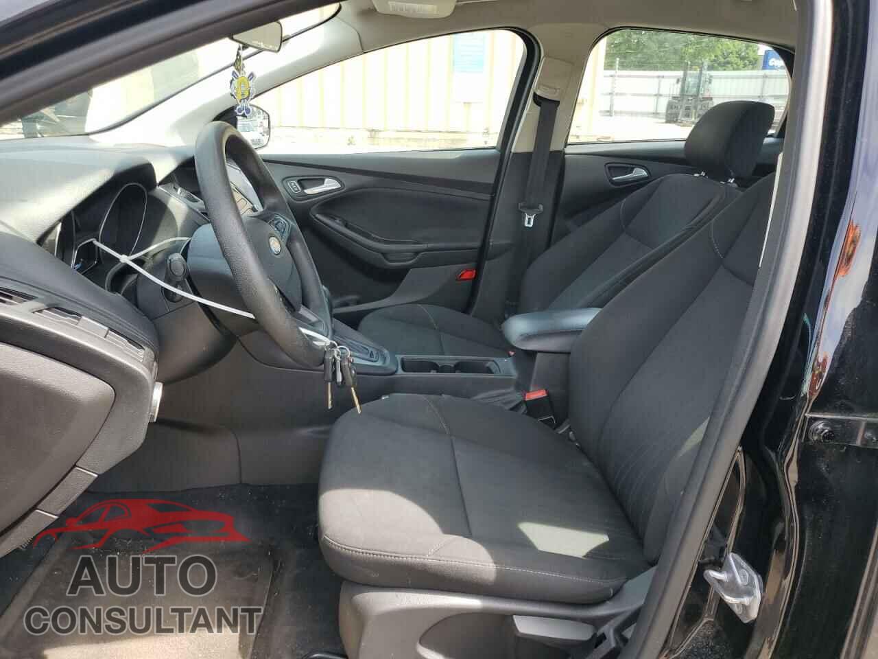 FORD FOCUS 2018 - 1FADP3F2XJL276652