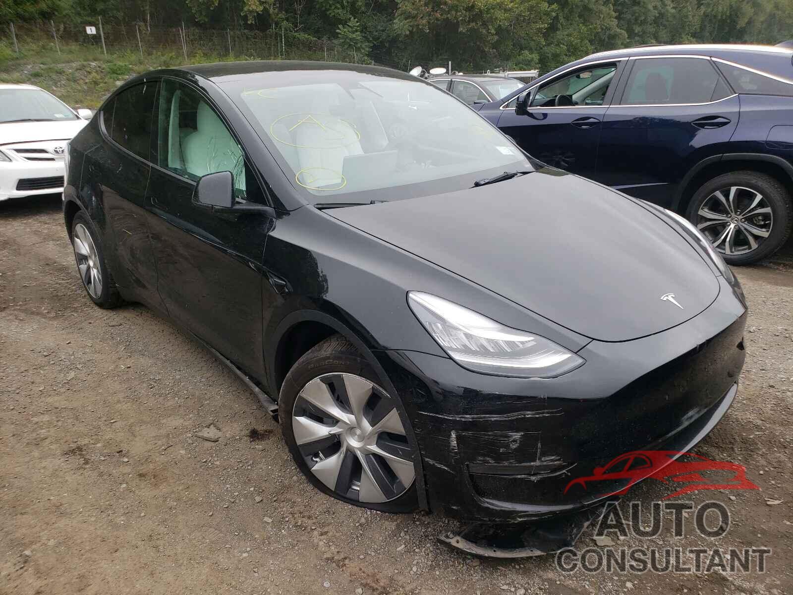 TESLA MODEL Y 2021 - 5YJYGDEEXMF140333