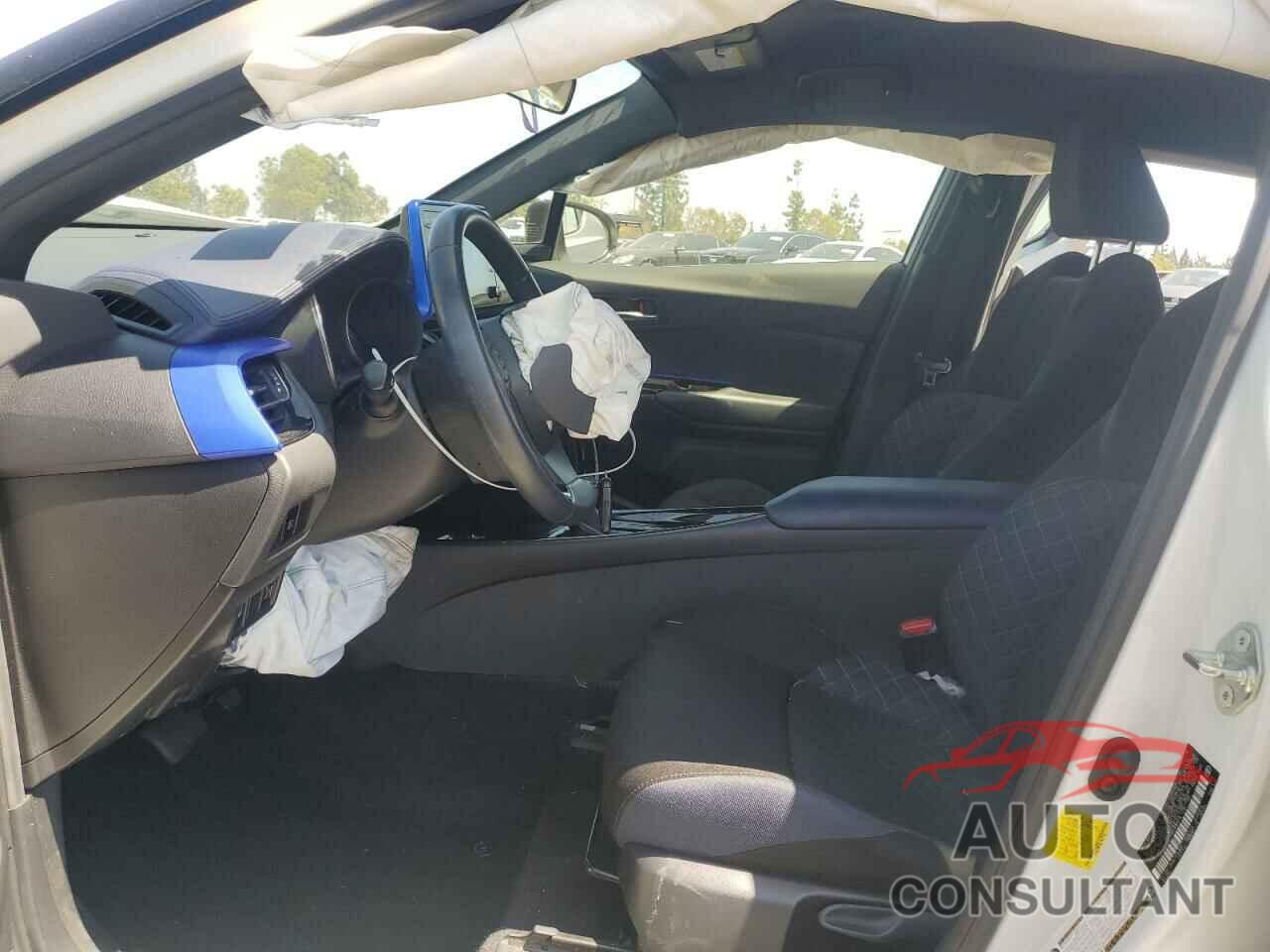 TOYOTA C-HR 2020 - JTNKHMBX0L1067730