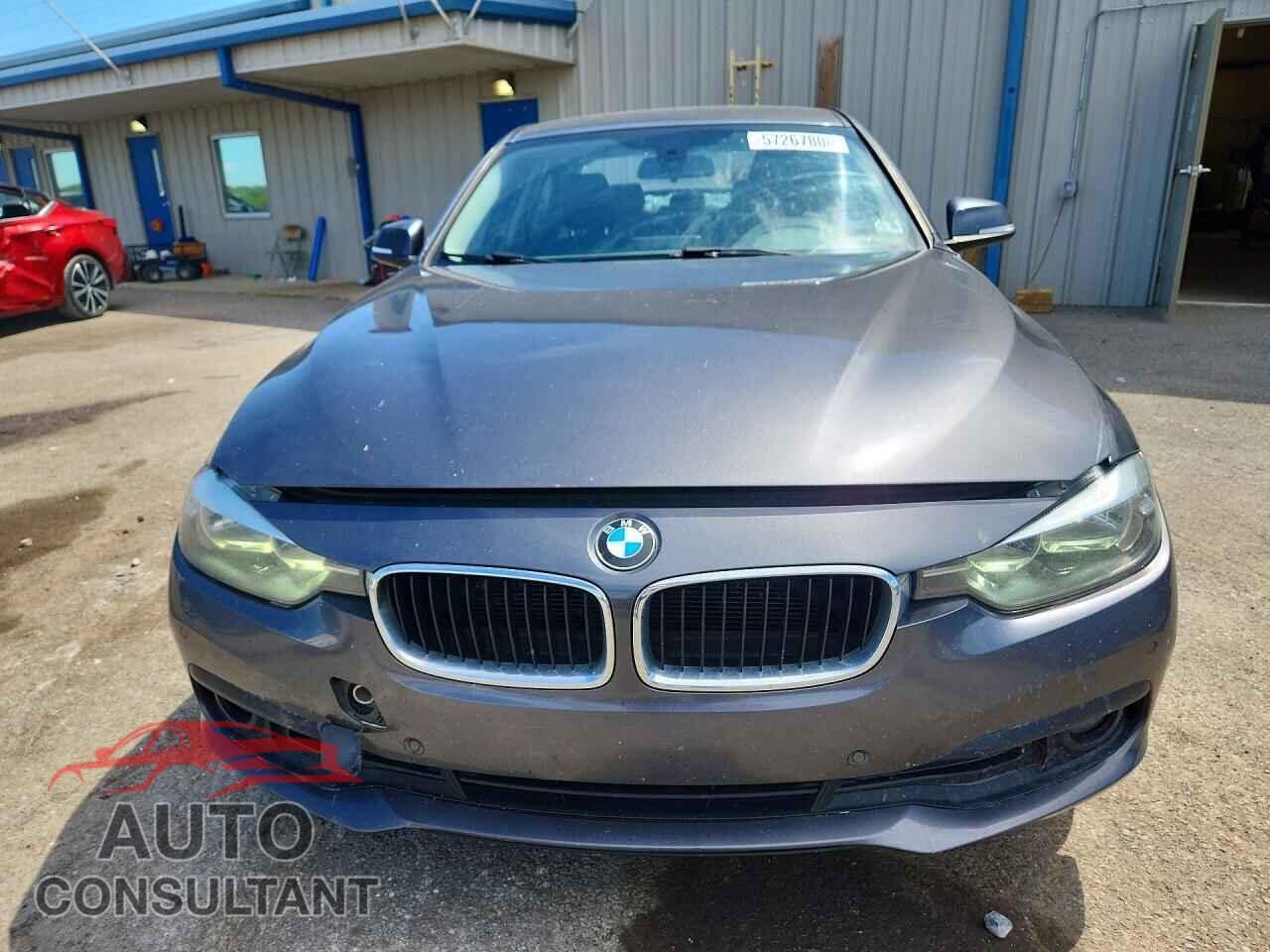 BMW 3 SERIES 2017 - WBA8A9C57HK620109