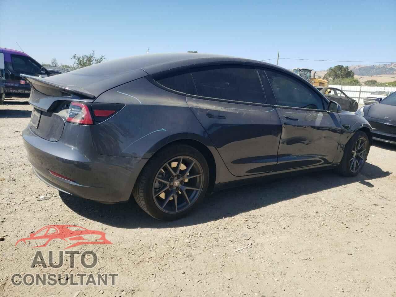 TESLA MODEL 3 2023 - 5YJ3E1EA5PF395567