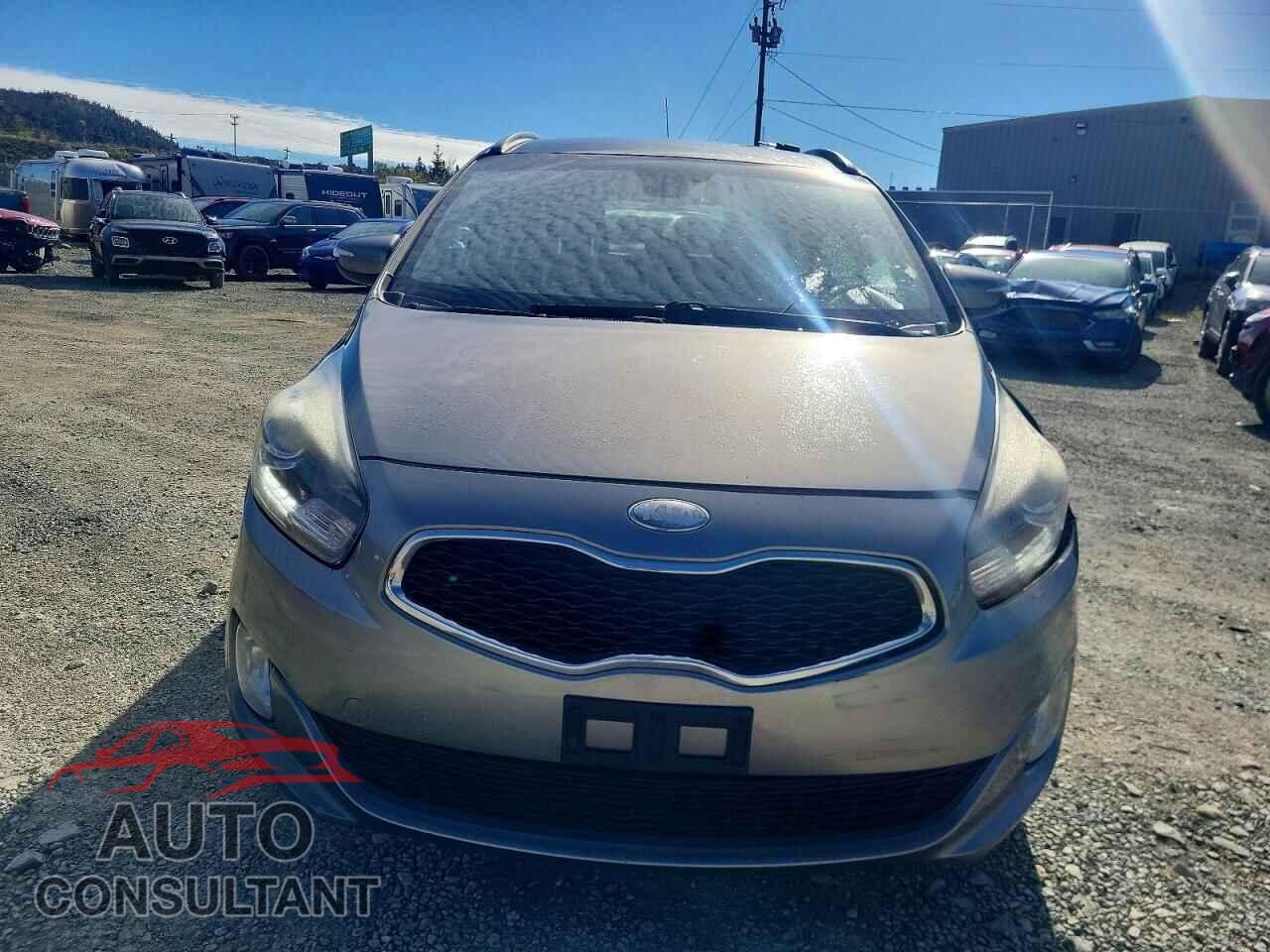 KIA RONDO 2014 - KNAHU8A35E7007729