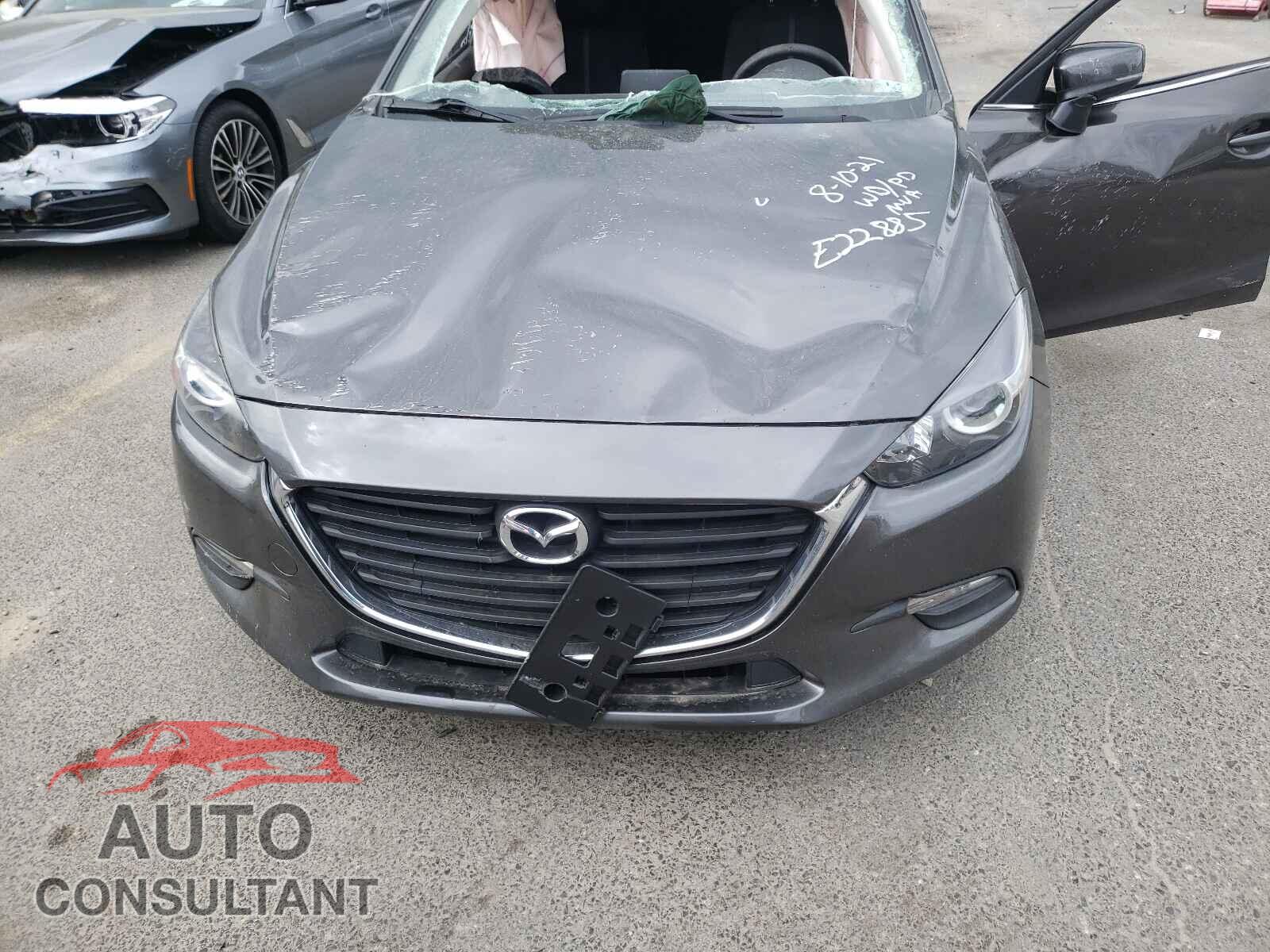 MAZDA 3 2017 - 3MZBN1U73HM111249