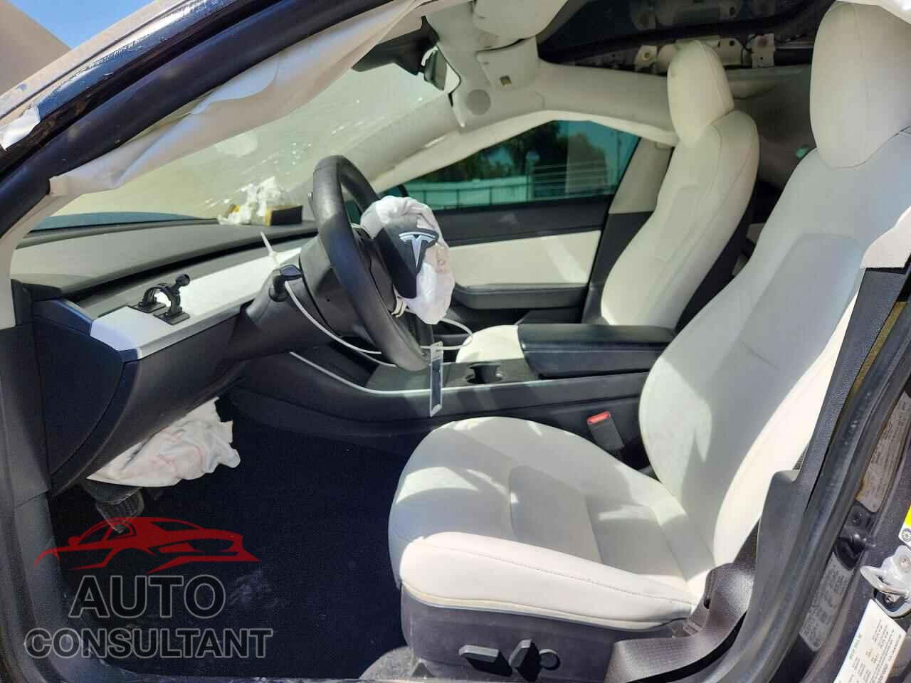 TESLA MODEL 3 2019 - 5YJ3E1EB3KF450423