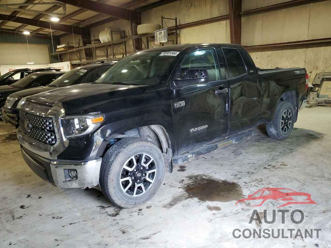 TOYOTA TUNDRA 2018 - 5TFUW5F13JX759408