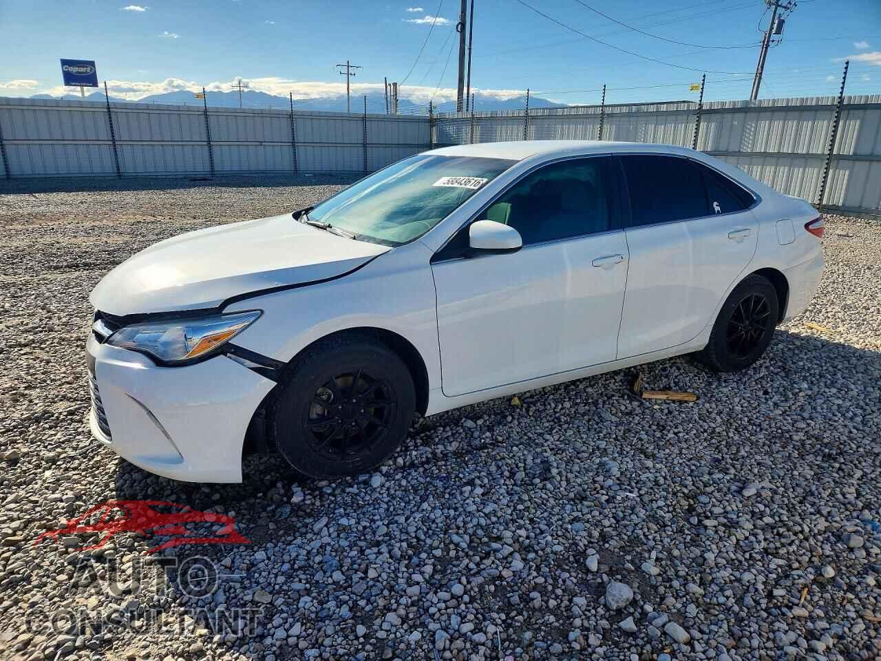 TOYOTA CAMRY 2016 - 4T1BF1FK0GU179614