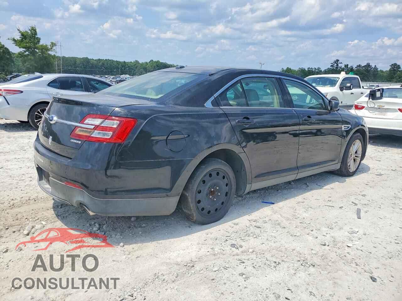 FORD TAURUS 2015 - 1FAHP2D82FG133956