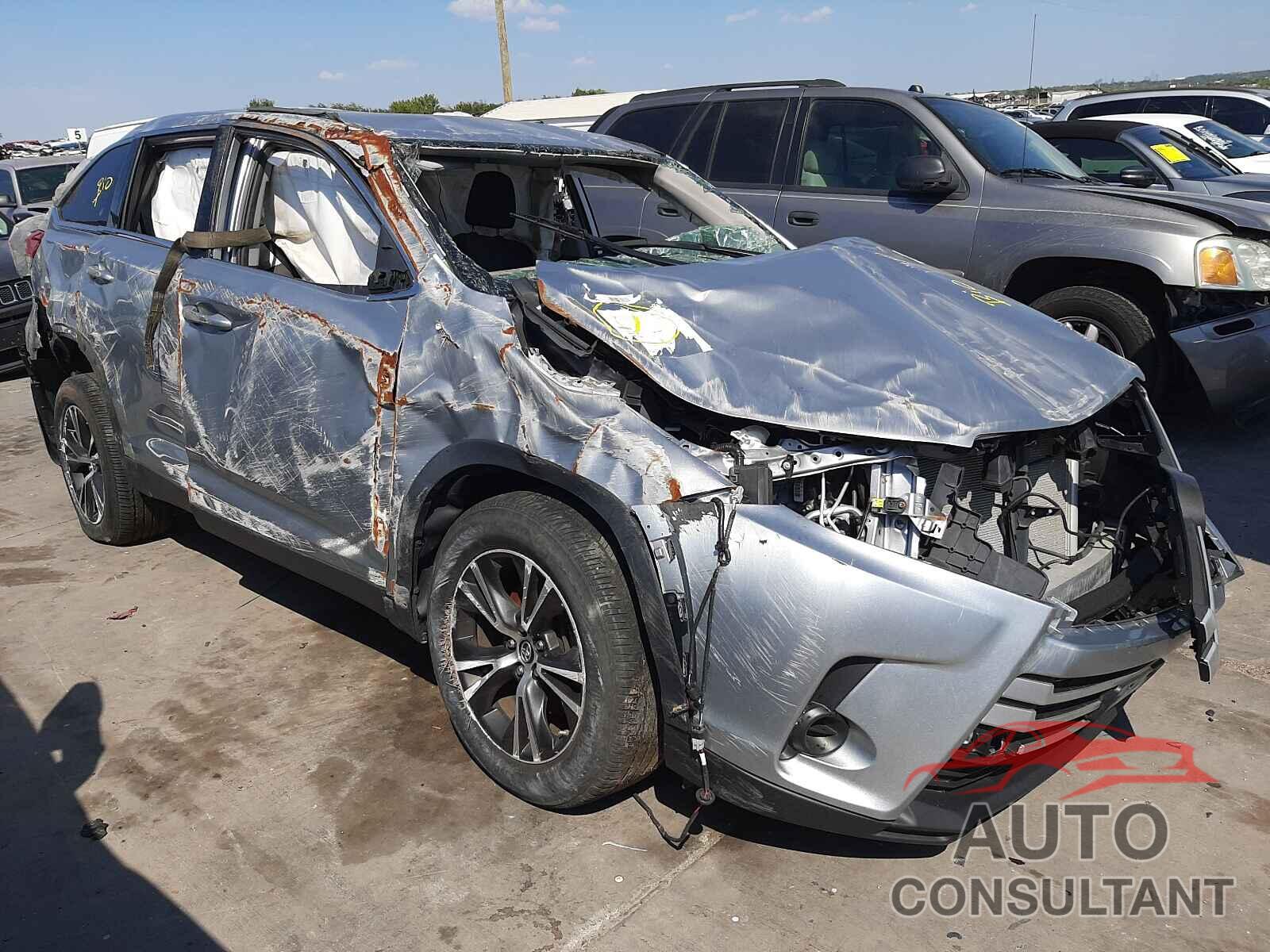 TOYOTA HIGHLANDER 2019 - 5TDBZRFH6KS971519