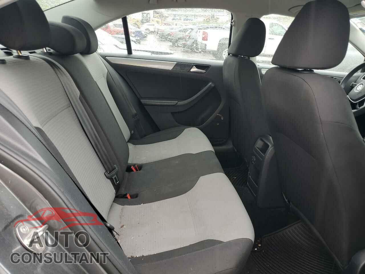 VOLKSWAGEN JETTA 2017 - 3VW2B7AJ1HM384332