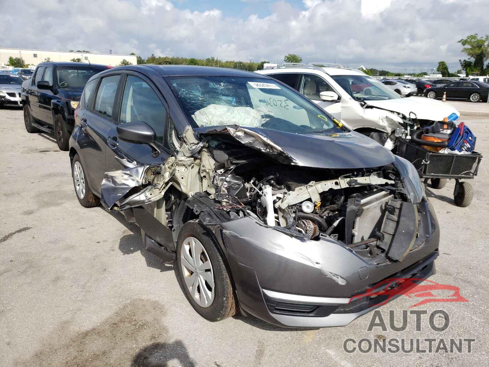 NISSAN VERSA 2018 - 3N1CE2CP1JL354703
