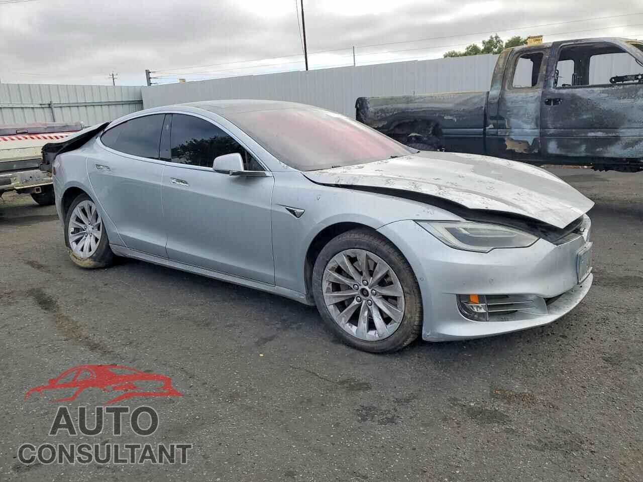 TESLA MODEL S 2018 - 5YJSA1E23JF256805