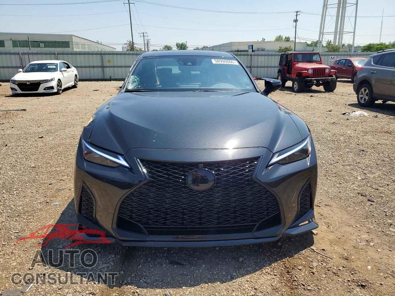 LEXUS IS 2021 - JTHGZ1E23M5018794