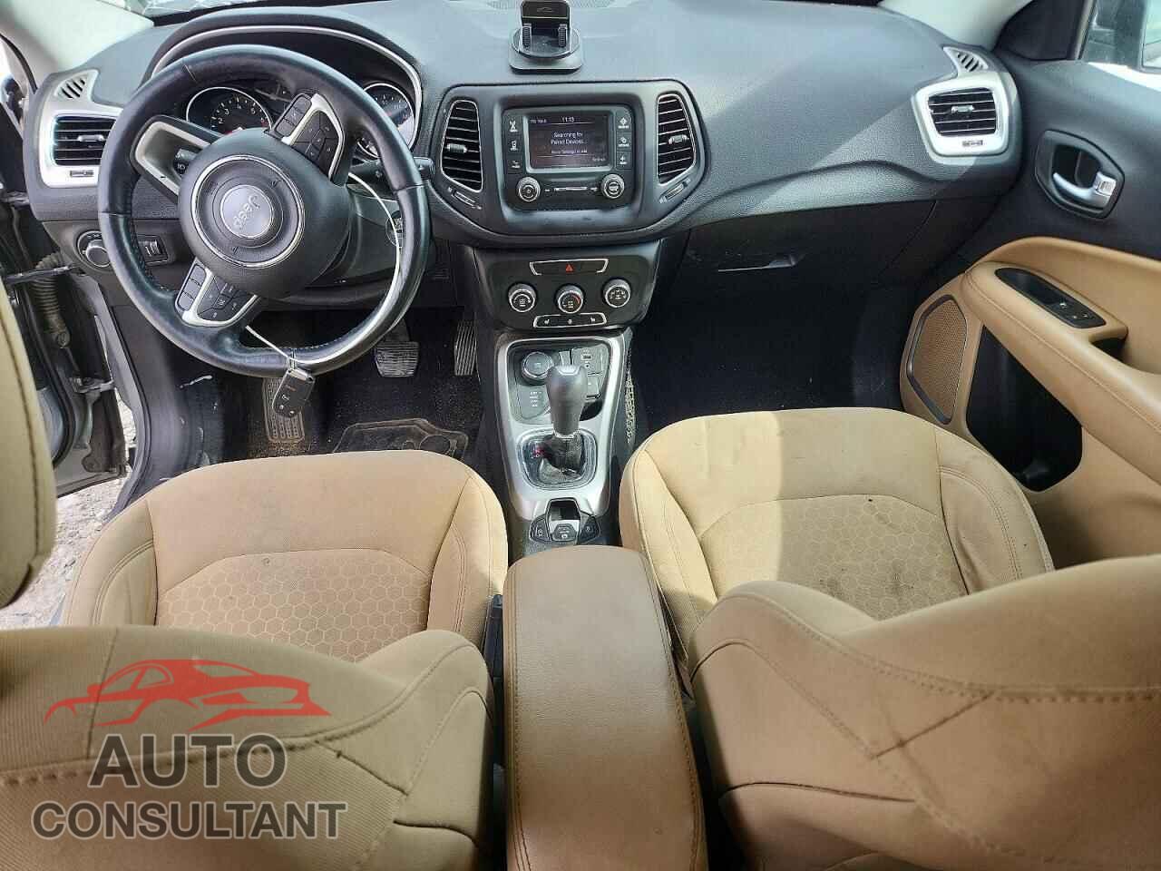JEEP COMPASS 2018 - 3C4NJDAB3JT135181