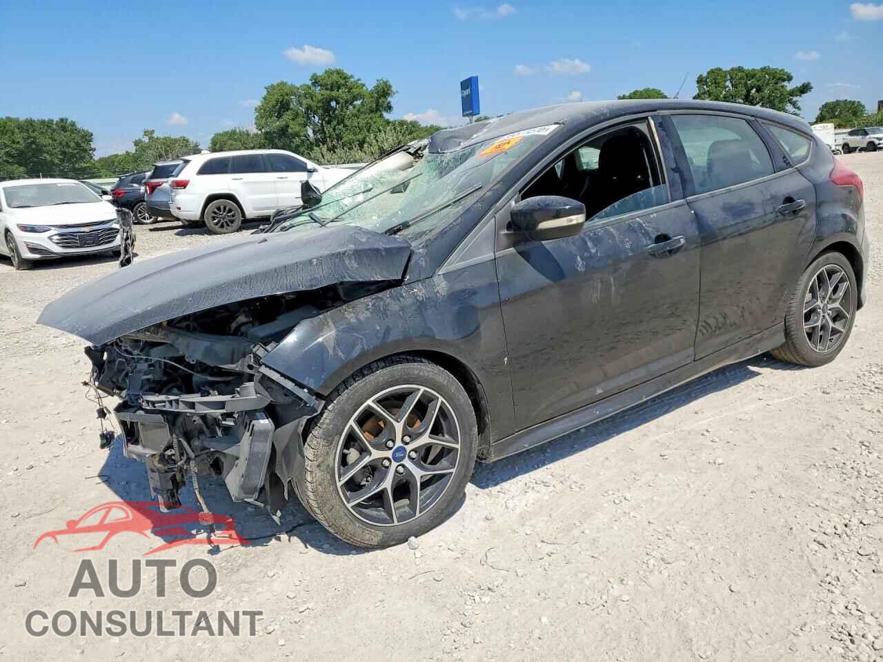 FORD FOCUS 2015 - 1FADP3K29FL210655