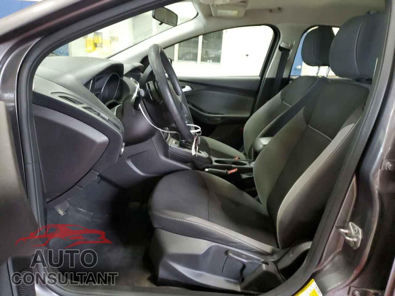 FORD FOCUS 2014 - 1FADP3F21EL428131