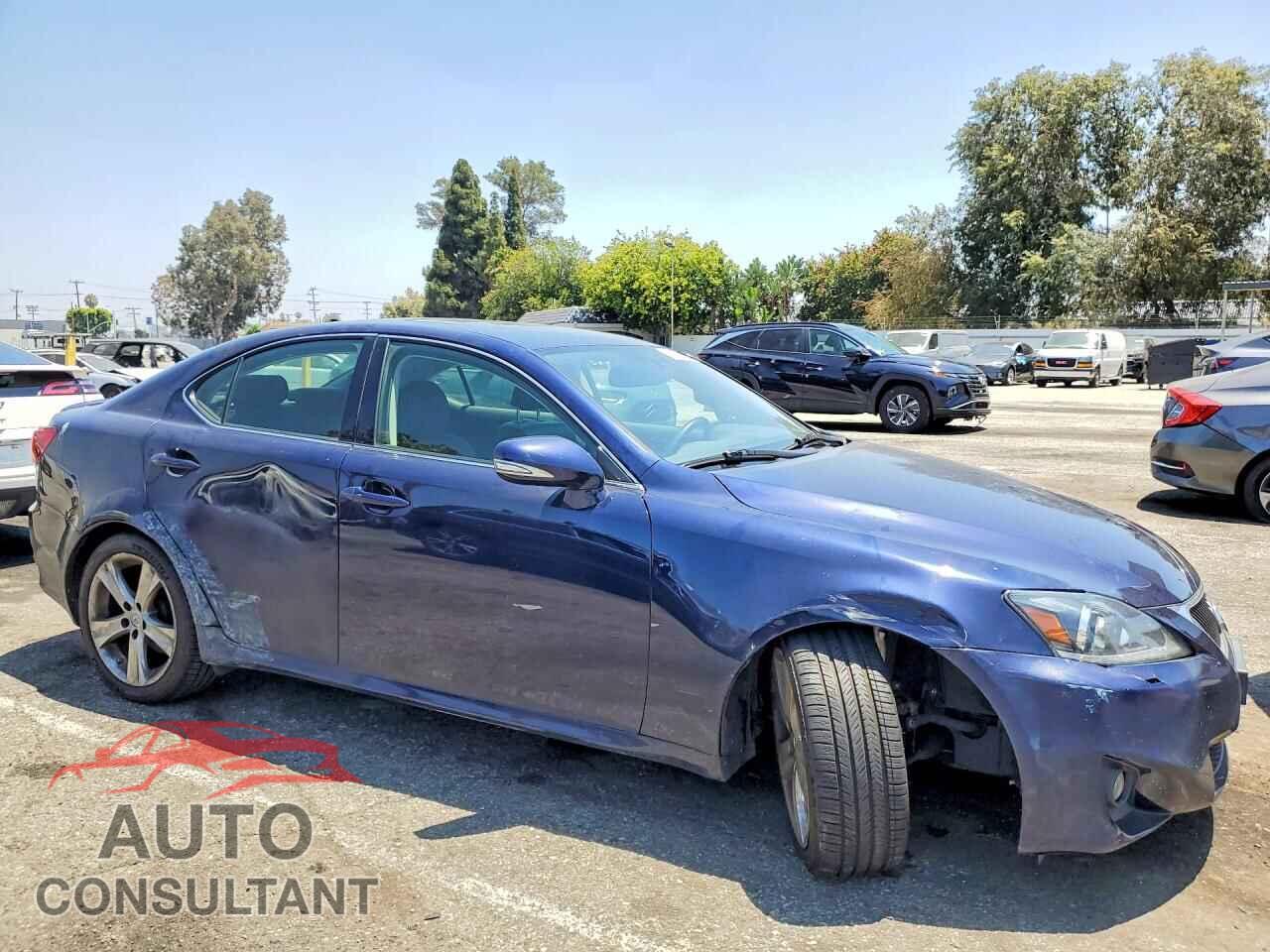 LEXUS IS 2012 - JTHBE5C25C5028645