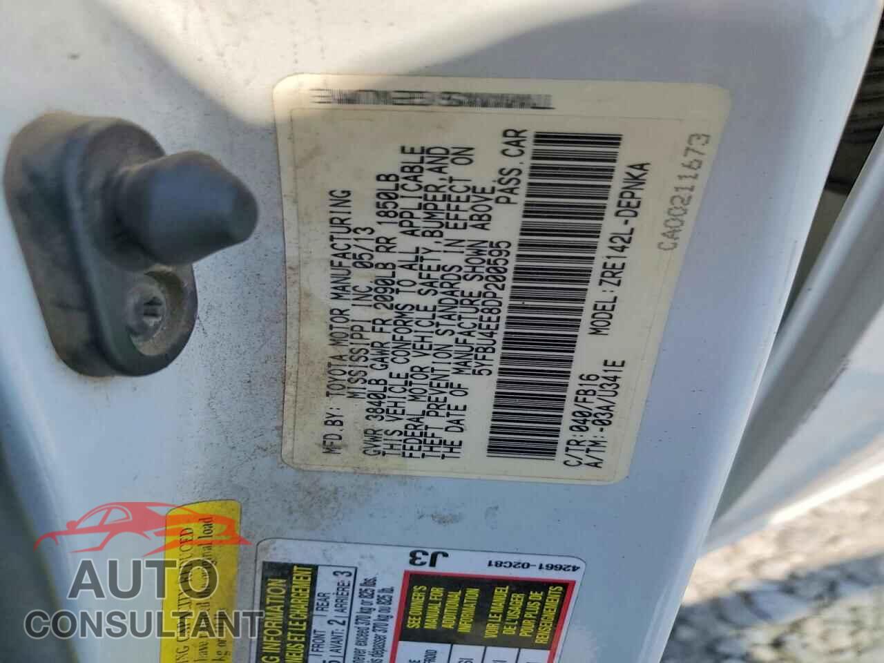 TOYOTA COROLLA 2013 - 5YFBU4EE8DP200595