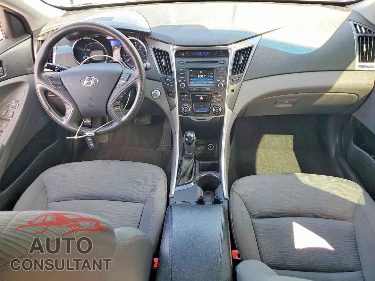 HYUNDAI SONATA 2015 - KMHEC4A41FA134908