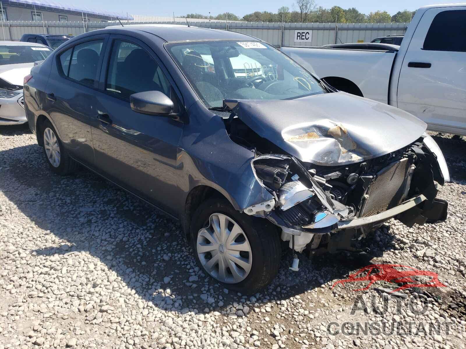 NISSAN VERSA 2017 - 3N1CN7AP5HL859413