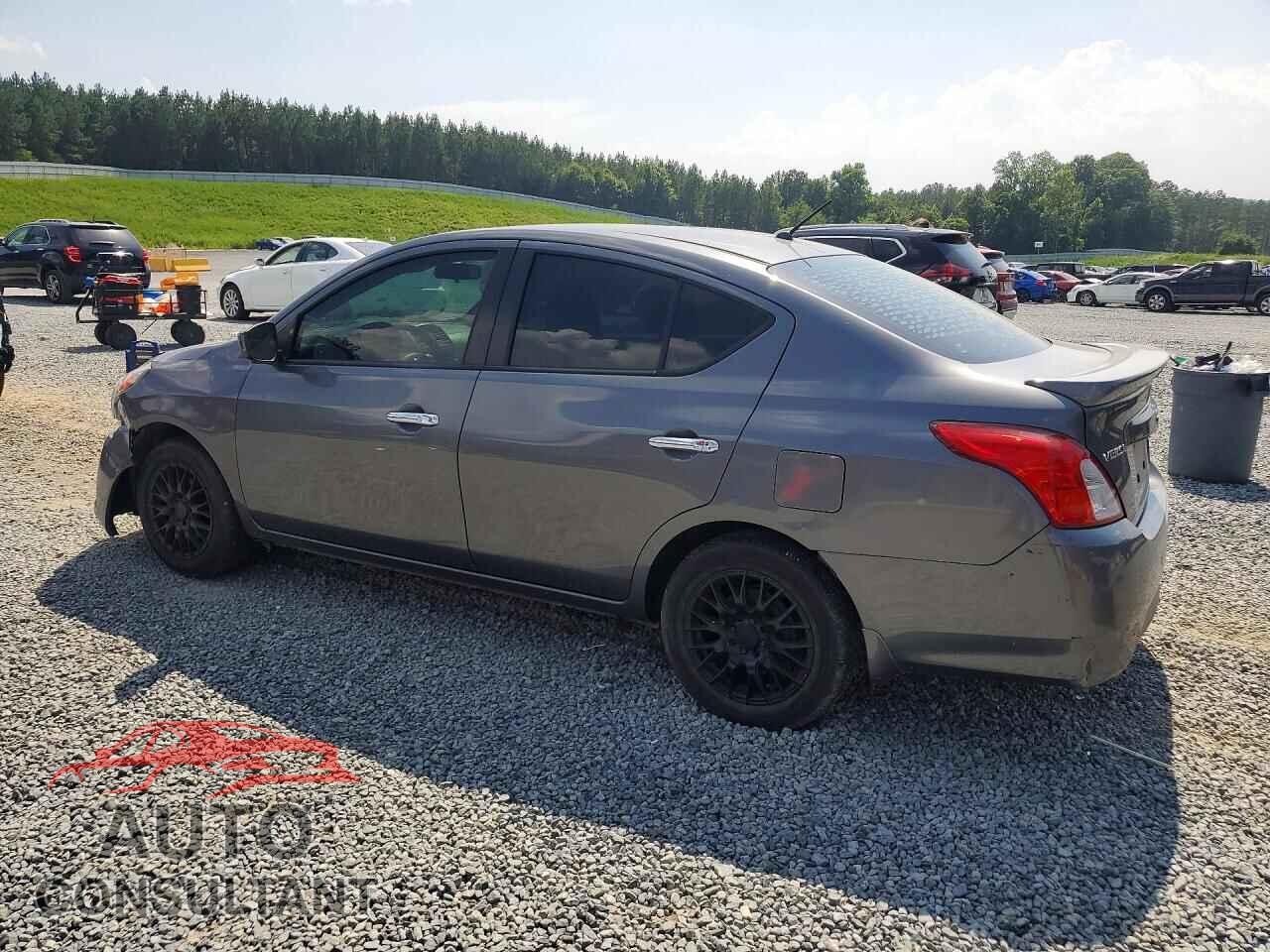NISSAN VERSA 2017 - 3N1CN7APXHL868799
