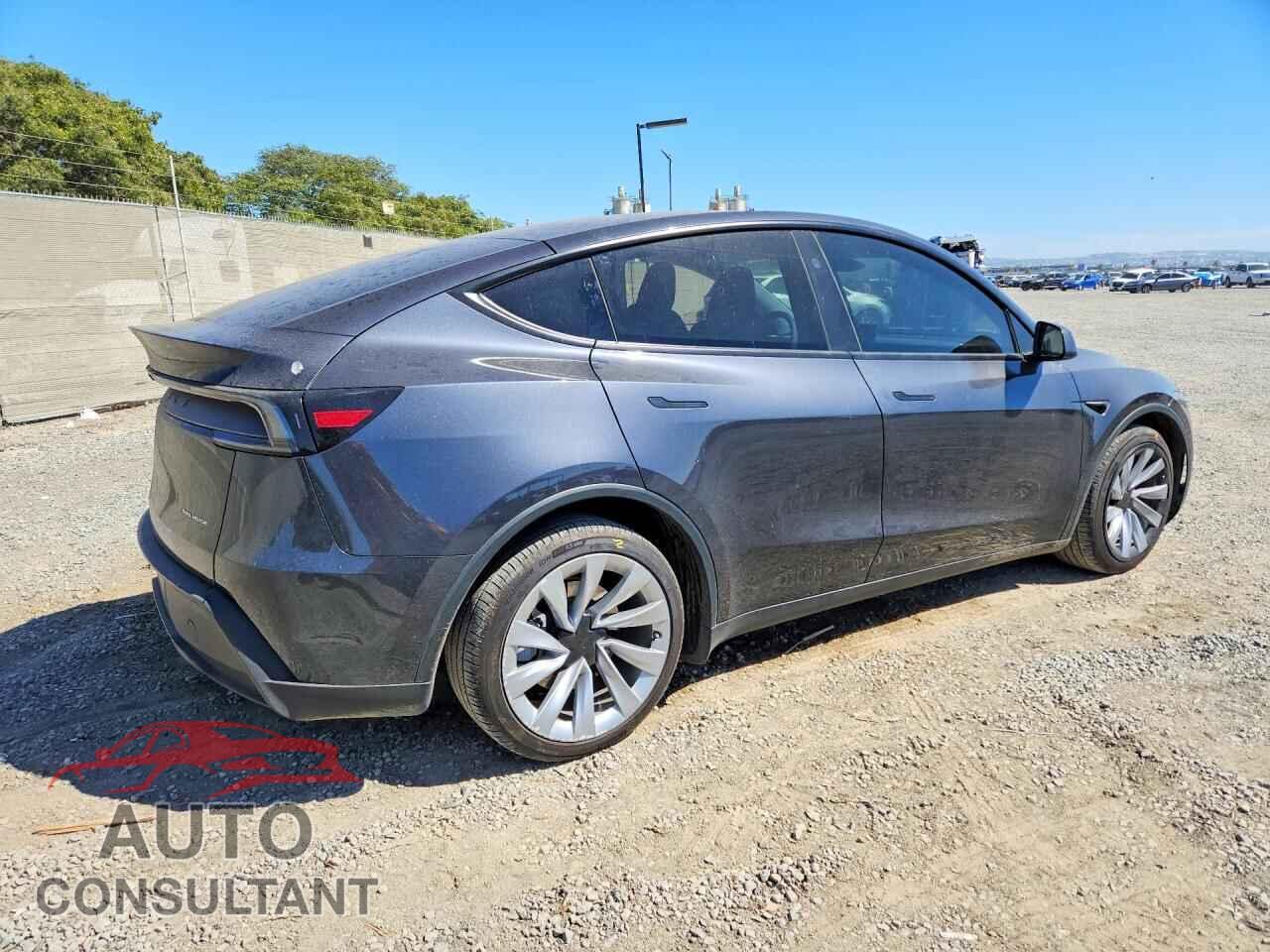 TESLA MODEL Y 2026 - 7SAYGDEE0TF375809
