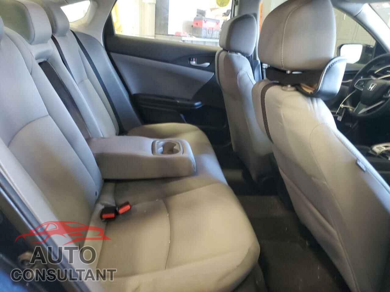 HONDA CIVIC 2017 - 19XFC2F78HE078806