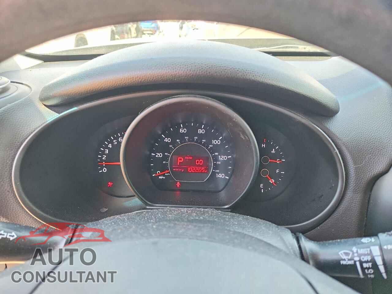KIA SOUL 2017 - KNDJN2A2XH7483663