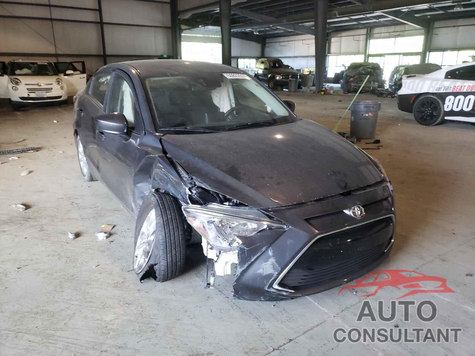 TOYOTA YARIS 2018 - 3MYDLBYV6JY307041