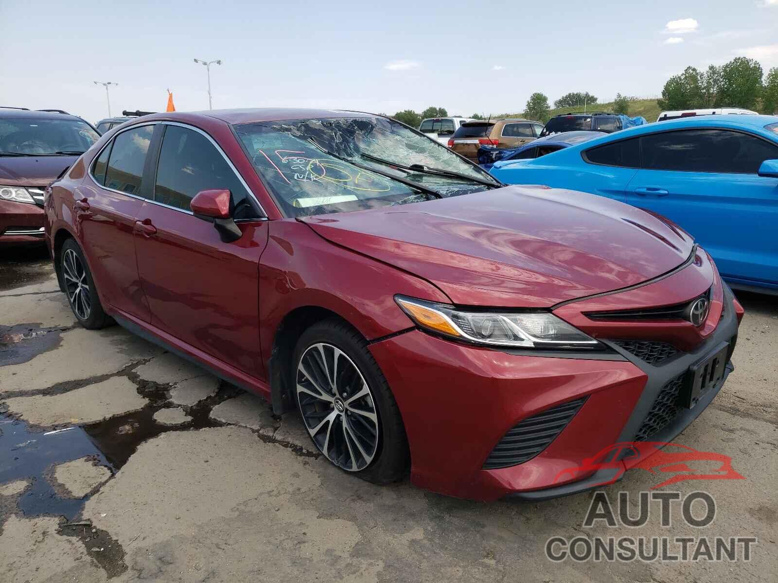 TOYOTA CAMRY 2018 - 4T1B11HK5JU635514