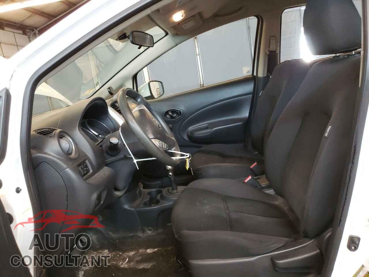 NISSAN VERSA 2017 - 3N1CE2CP0HL380672