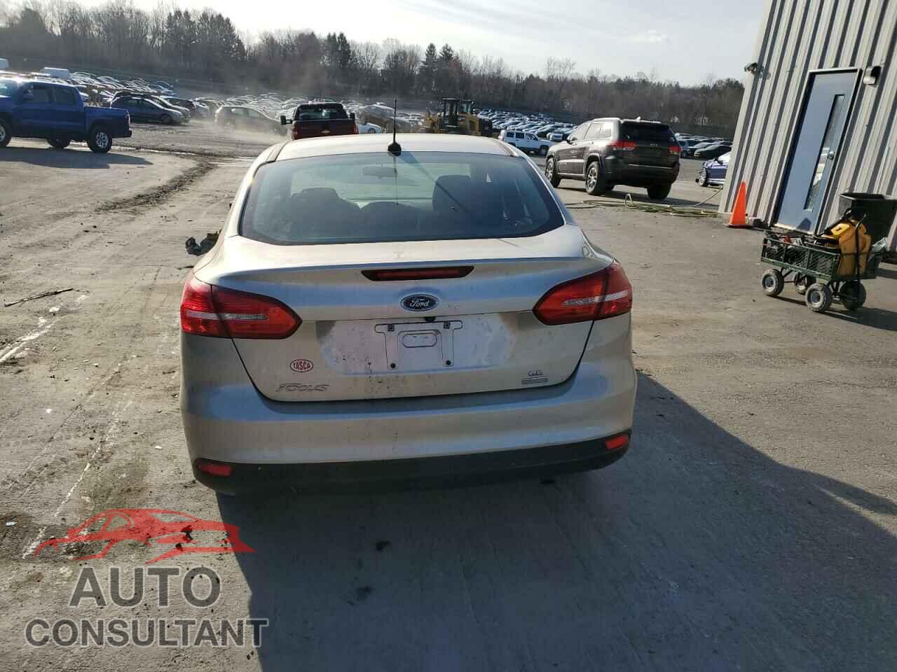 FORD FOCUS 2018 - 1FADP3FE6JL307020