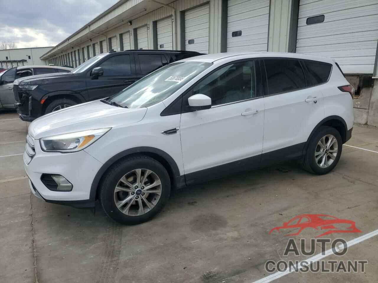 FORD ESCAPE 2017 - 1FMCU0GD7HUB08111