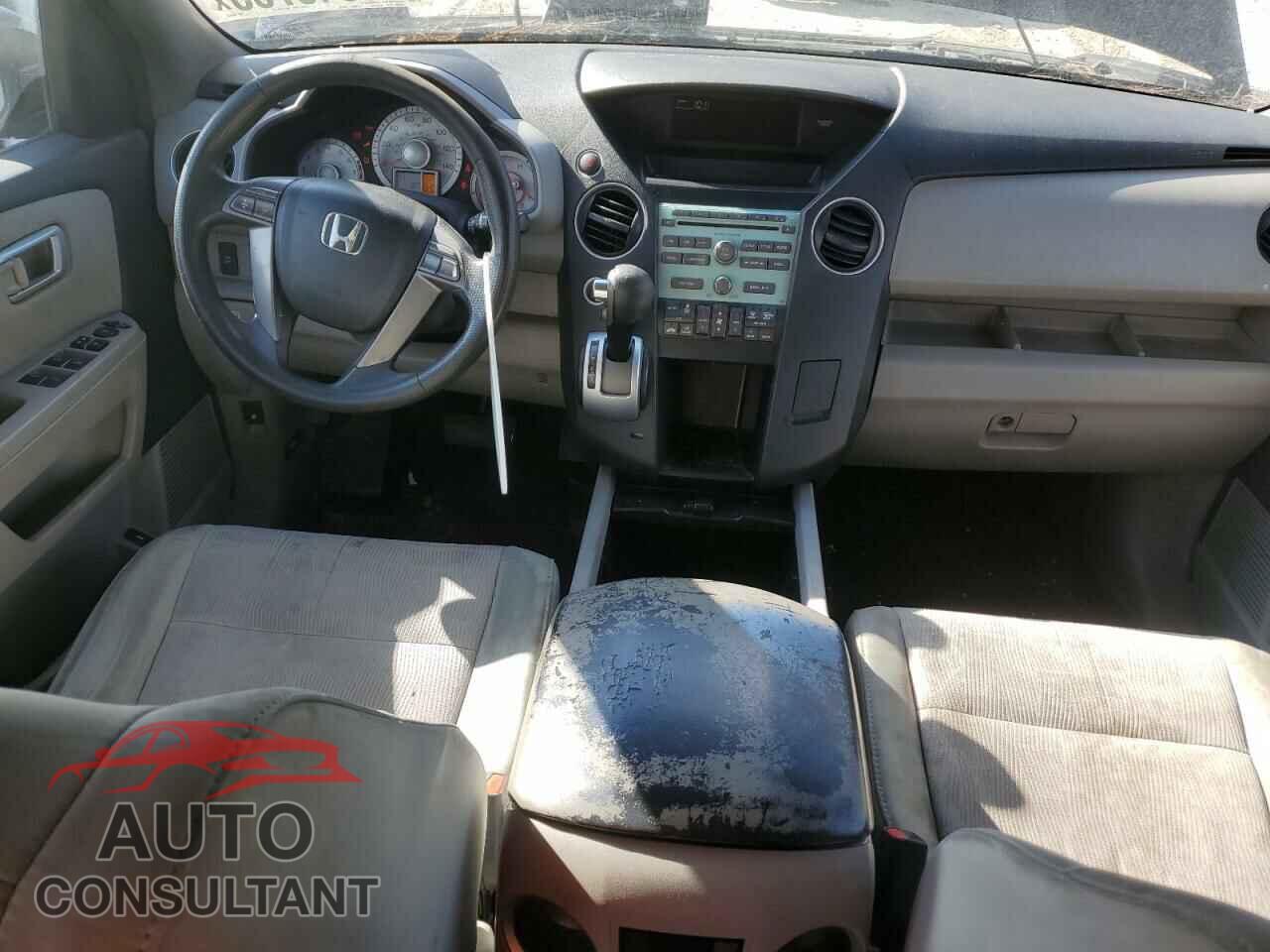 HONDA PILOT 2010 - 5FNYF4H42AB018552