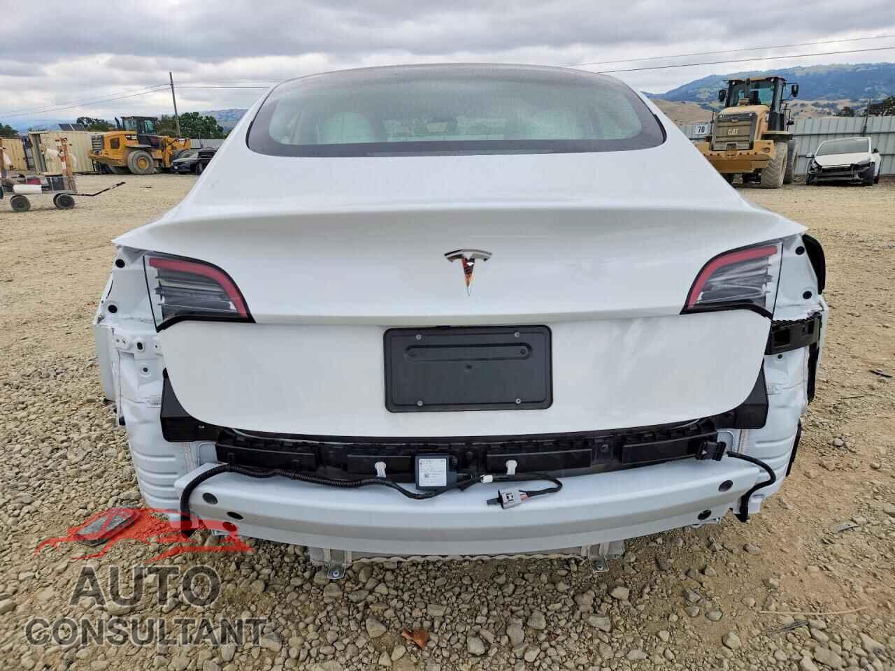 TESLA MODEL 3 2023 - 5YJ3E1EA7PF607255
