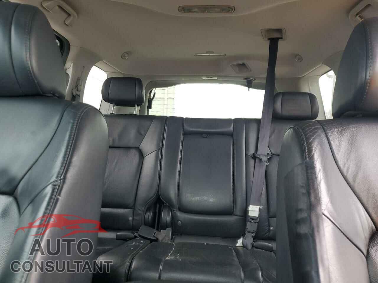 HONDA PILOT 2009 - 5FNYF385X9B018152