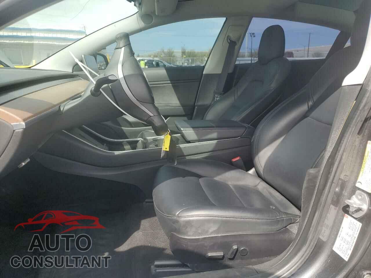 TESLA MODEL 3 2018 - 5YJ3E1EA4JF110168