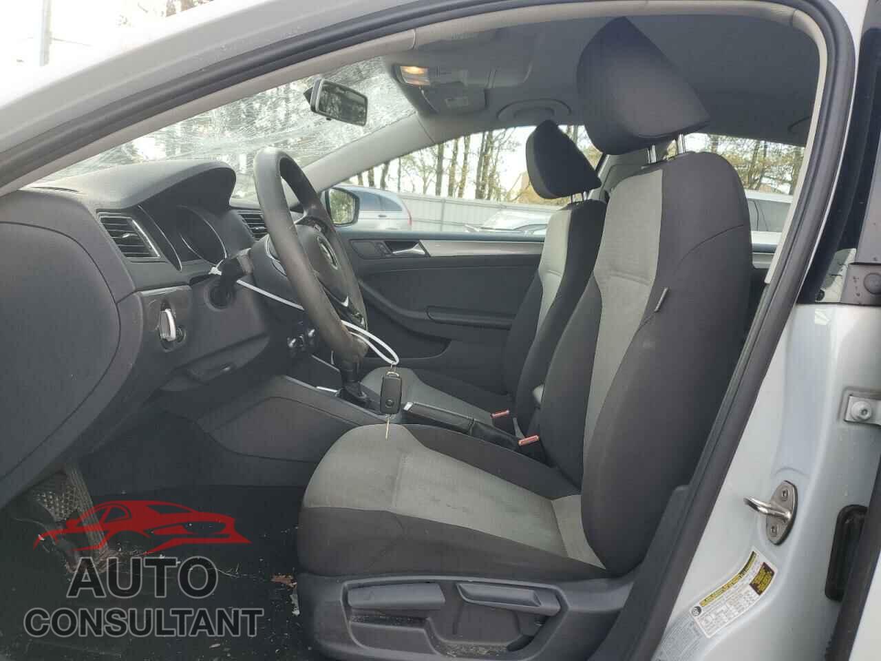 VOLKSWAGEN JETTA 2017 - 3VW2B7AJ5HM323954