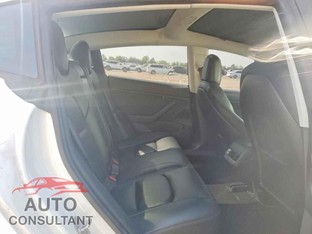 TESLA MODEL 3 2020 - 5YJ3E1EB3LF618563