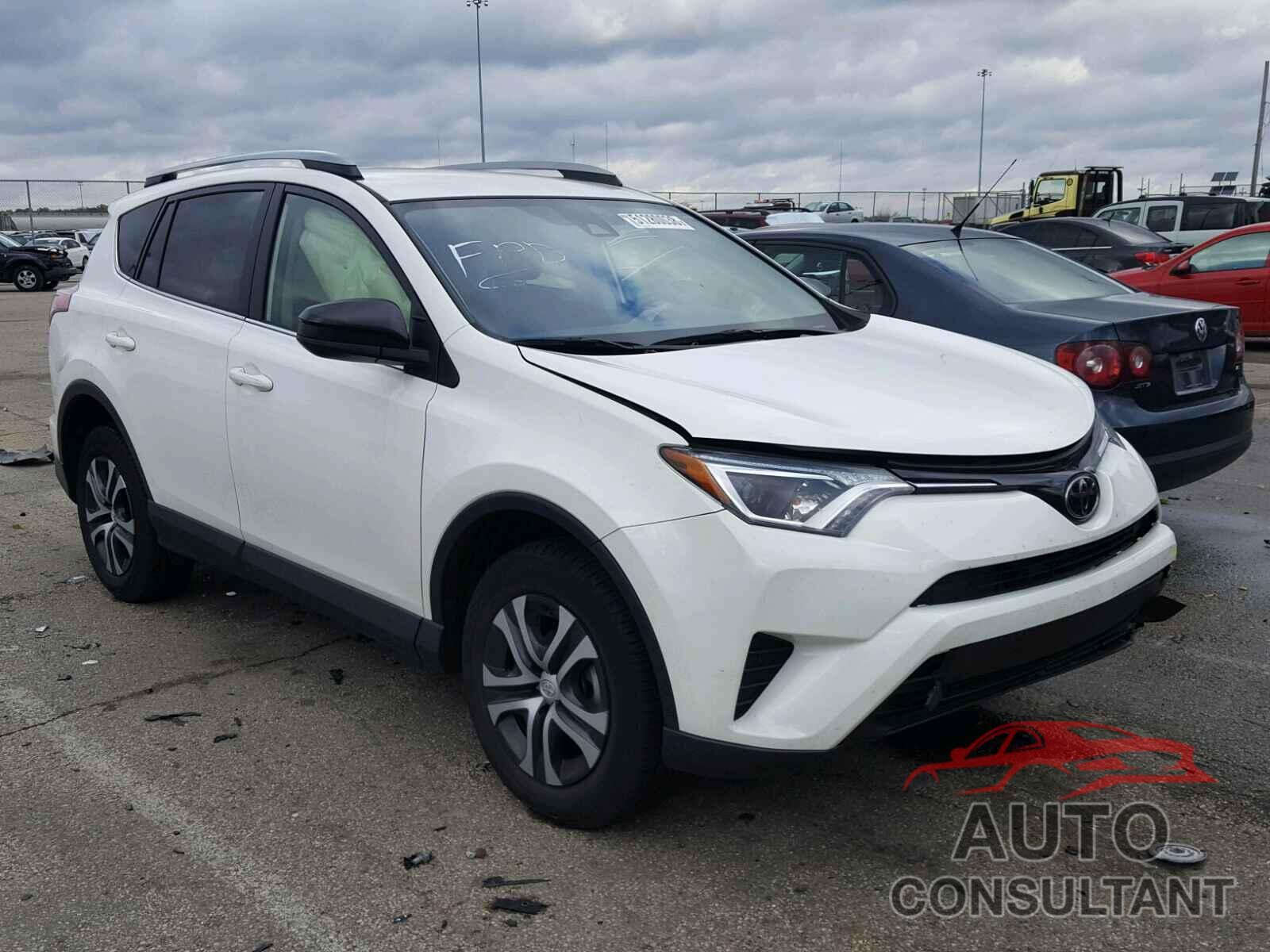 TOYOTA RAV4 LE 2017 - JTMBFREV0HJ114506