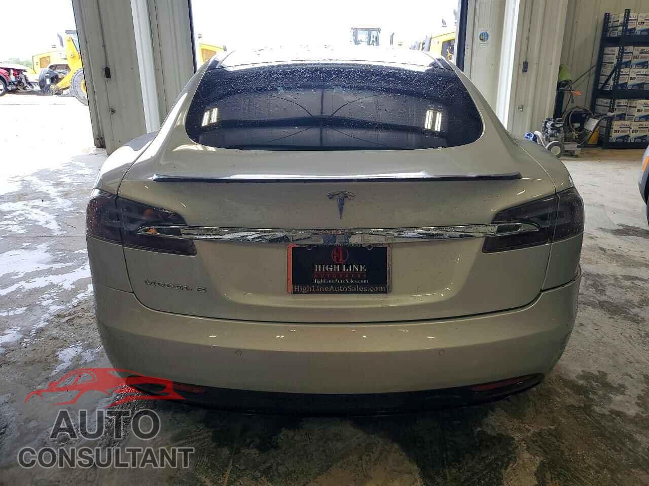 TESLA MODEL S 2018 - 5YJSA1E23JF275399