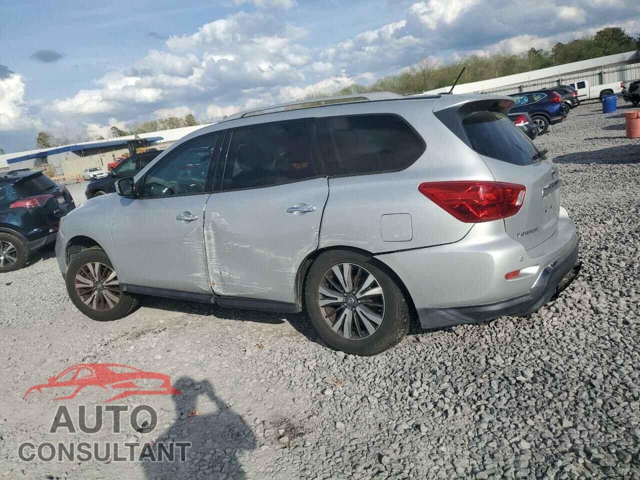 NISSAN PATHFINDER 2017 - 5N1DR2MN2HC672530