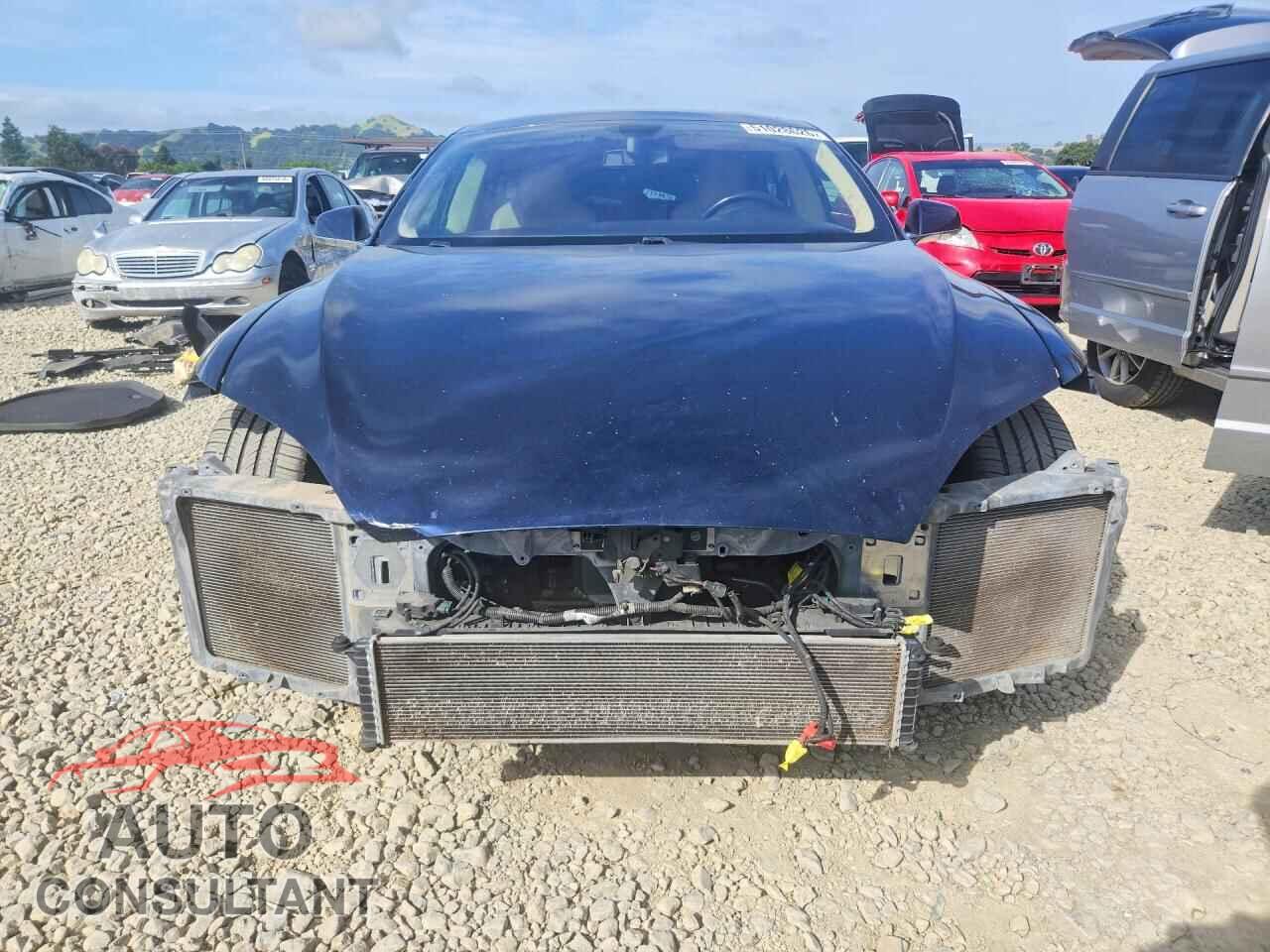 TESLA MODEL S 2013 - 5YJSA1CN9DFP20021