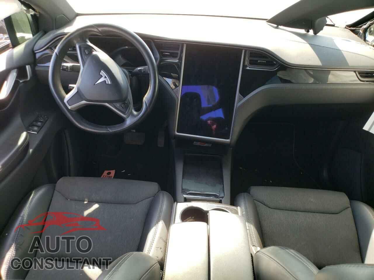 TESLA MODEL X 2018 - 5YJXCDE26JF115681