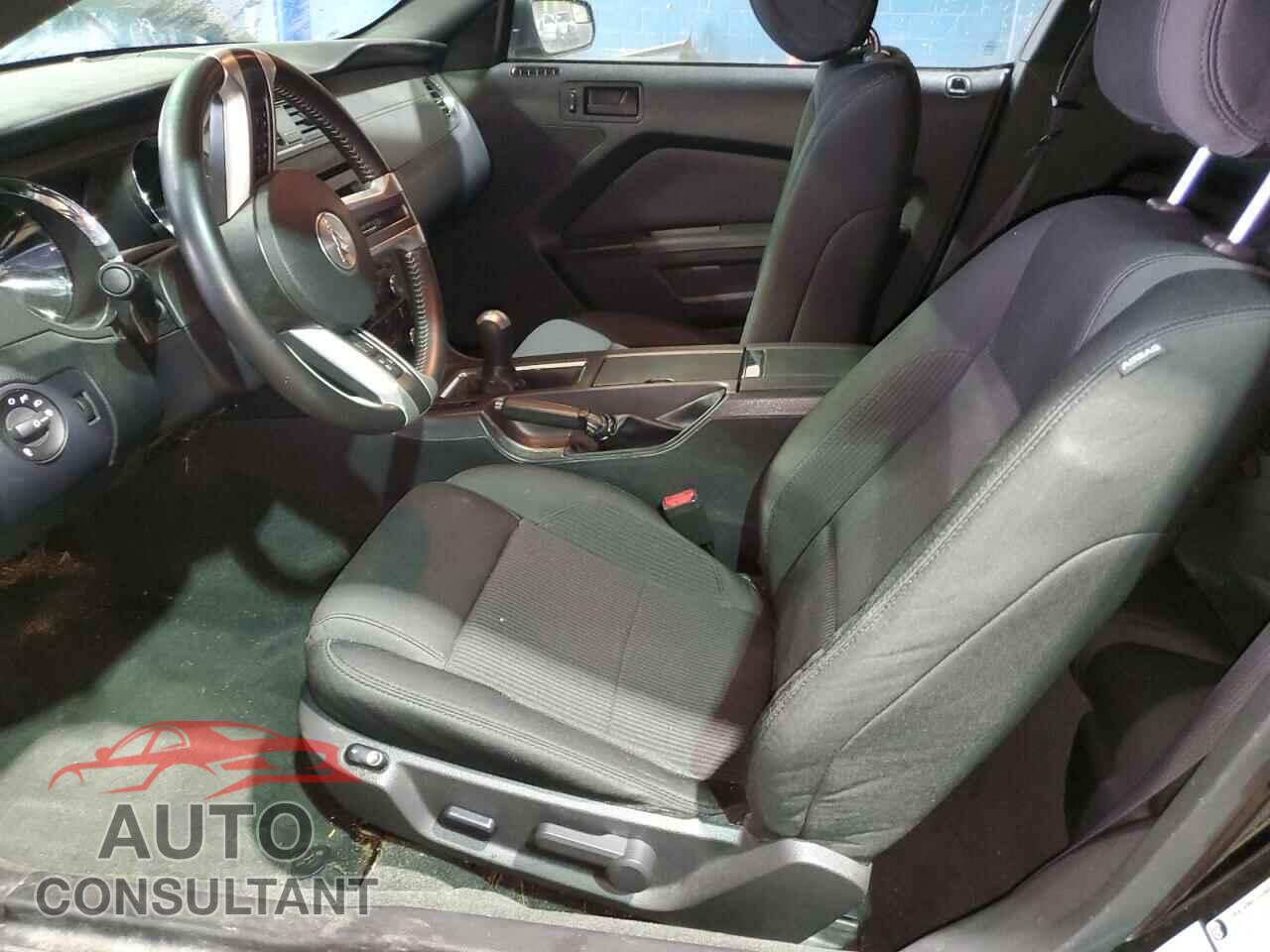 FORD MUSTANG 2014 - 1ZVBP8CF1E5320079
