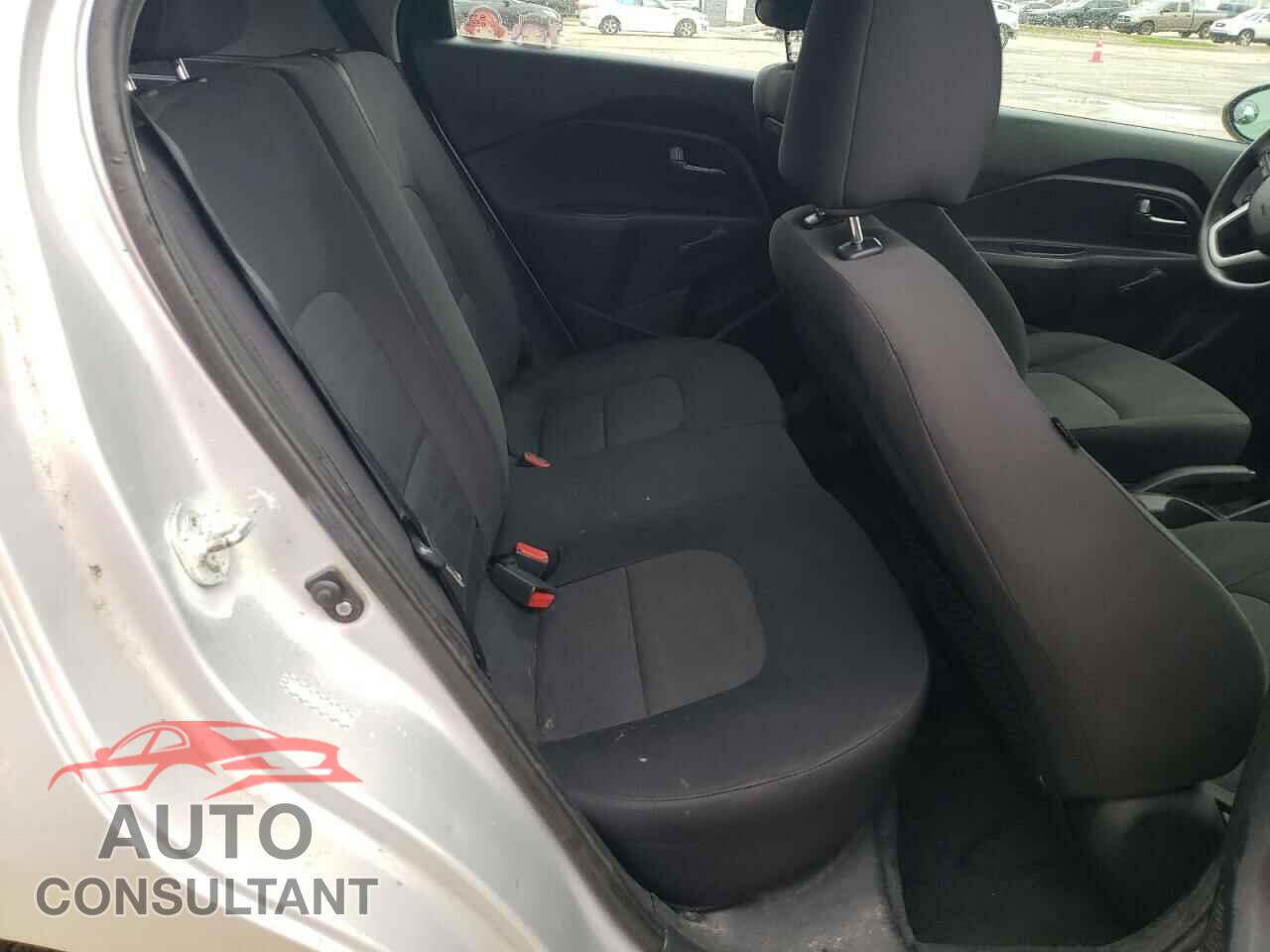 KIA RIO 2014 - KNADM5A34E6333671